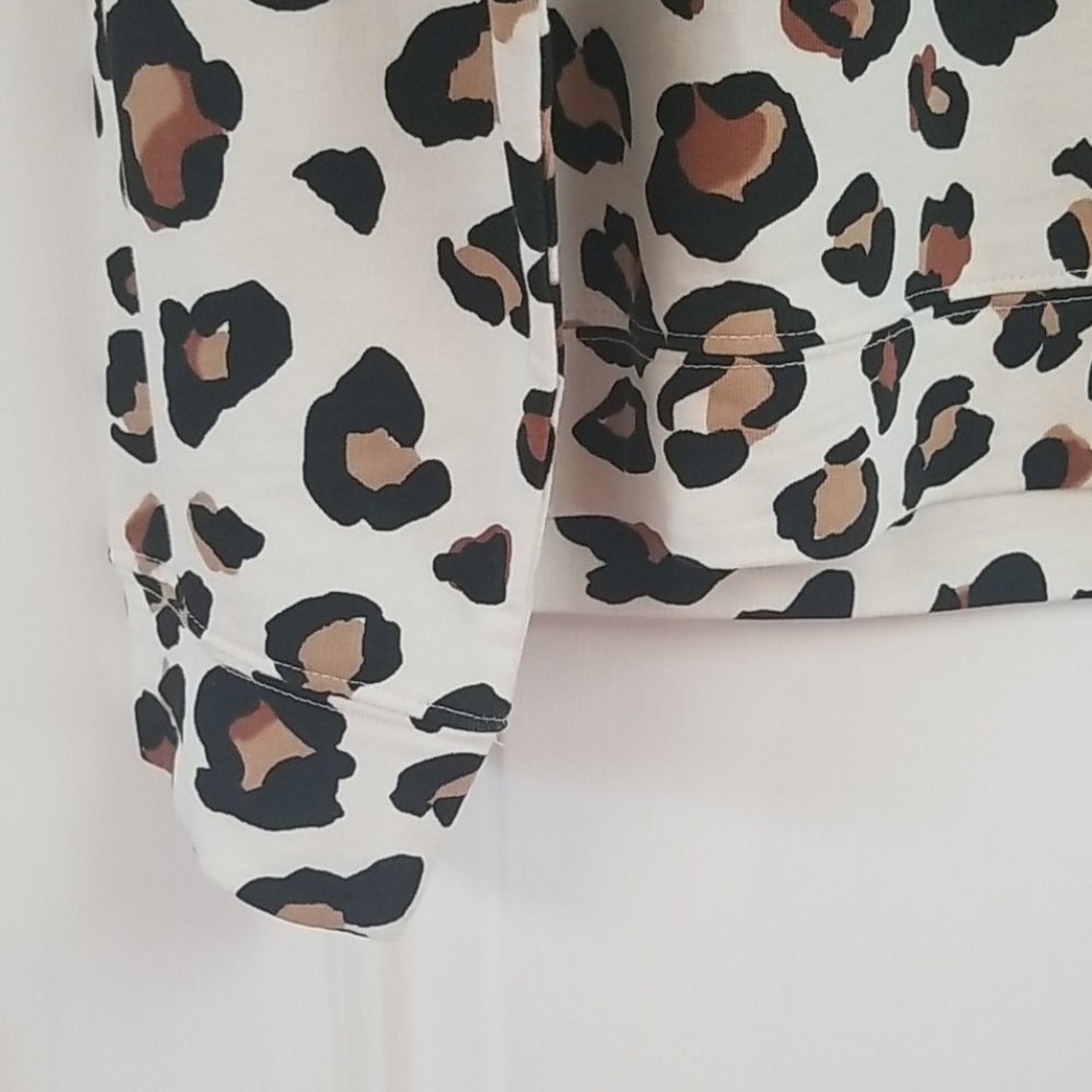 Leopard top - Picture 2 of 5